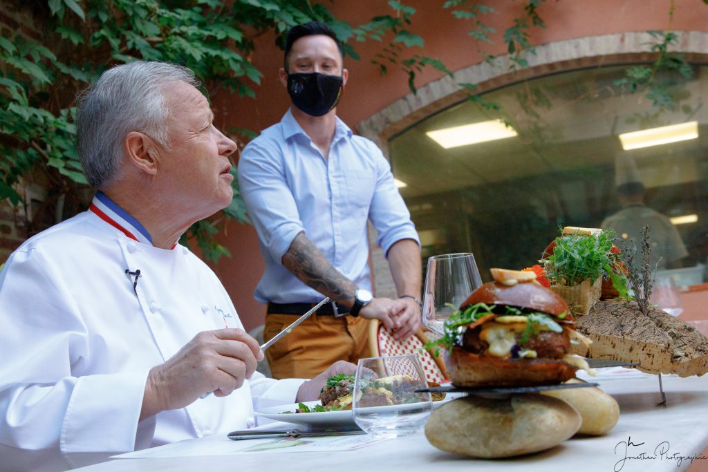 Séance photo de burger gastronomique pour le Chef cuisinier Georges Blanc